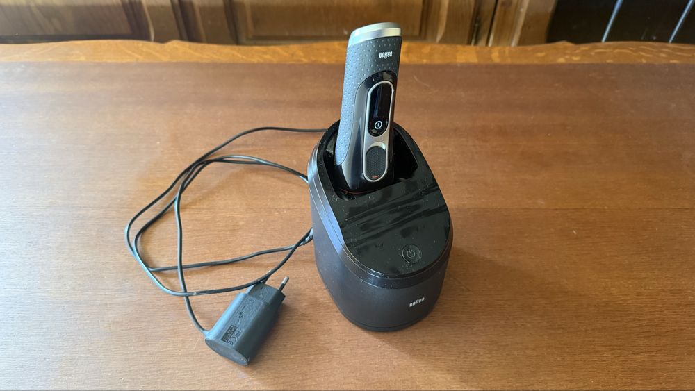 Golarka Braun Series 5 5090cc ze stacją czyszcząco-ładującą