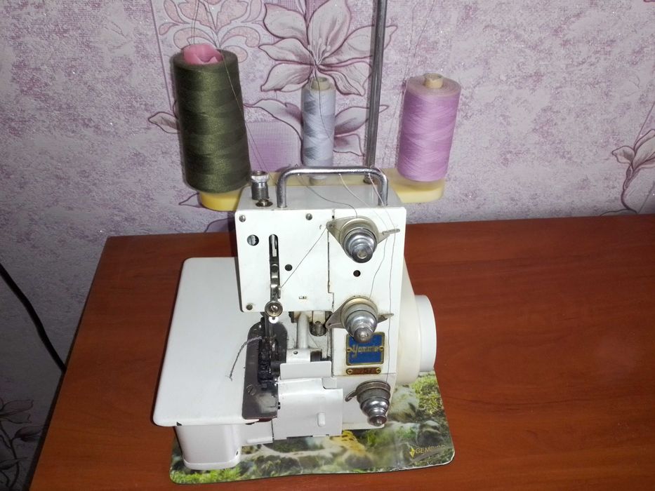 Оверлок Yamata FM 2100