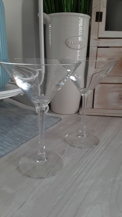 2 kieliszki do martini