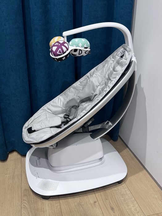 Дитячий заколисуючий центр