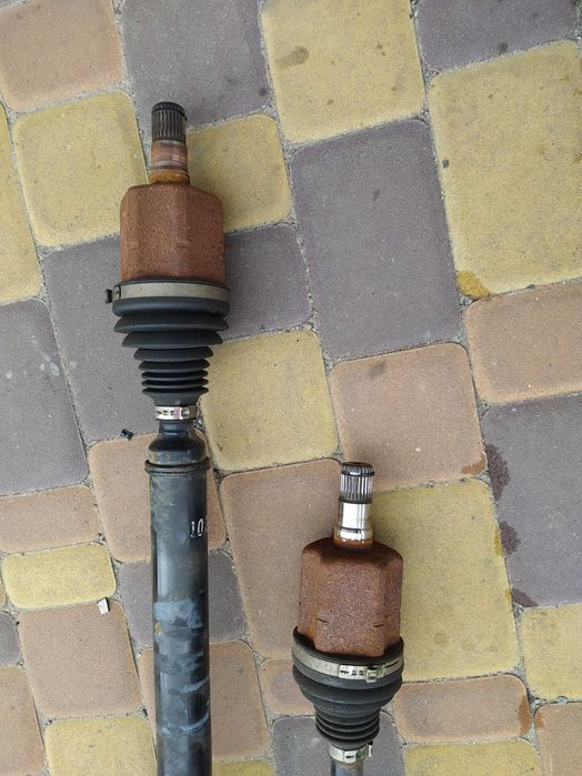 Полуось 2.5 1.8 volkswagen 561407271A пассат Б7 сша 561407271 AA Q