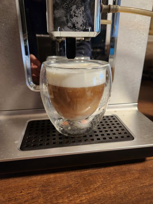 Кавомашина Delonghi, Siemens, Krups, Bosch