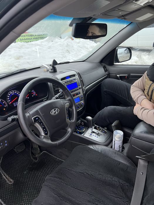 Продам Hyundai Santafe