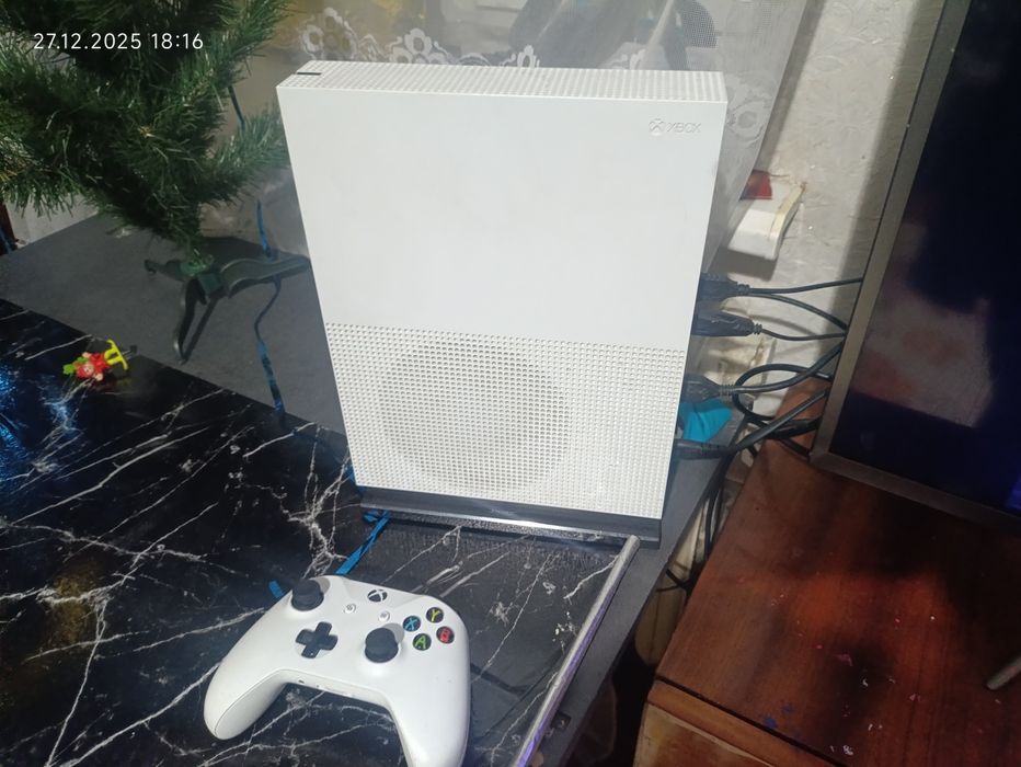 Xbox one s продам