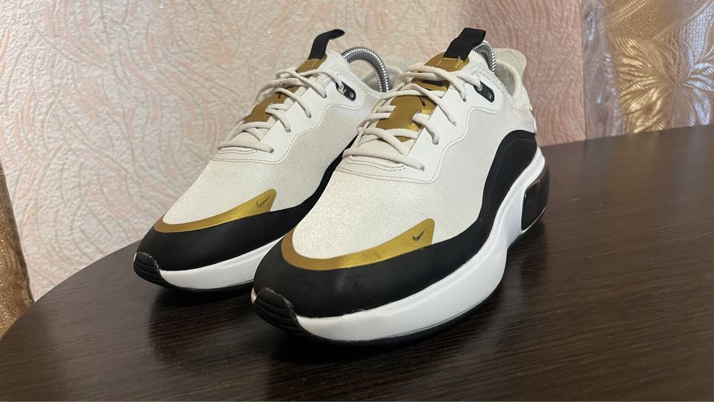 Harga nike air max dia online
