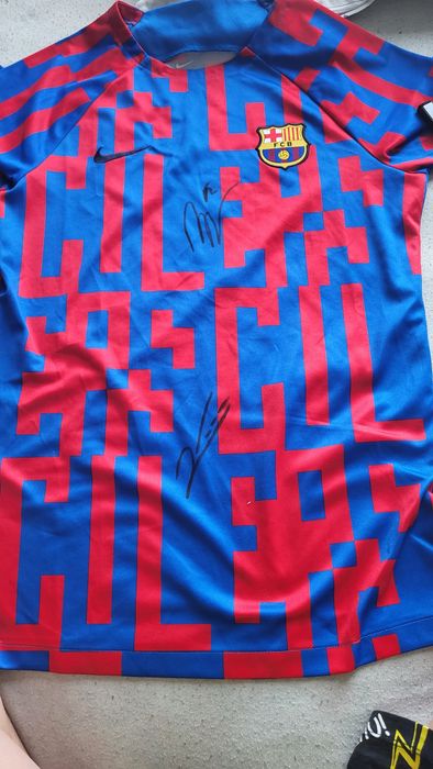 Sprzedam koszulkę fcb