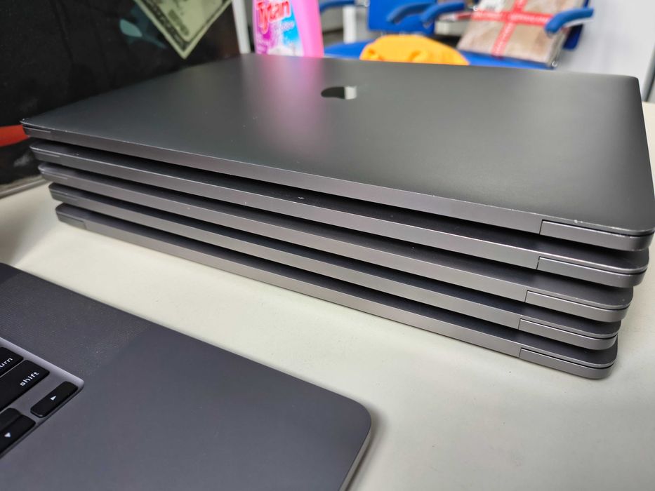 Акція Apple MacBook pro A2141 (Core i7-9750H/32Gb-DDR4-500Gb-SSD)