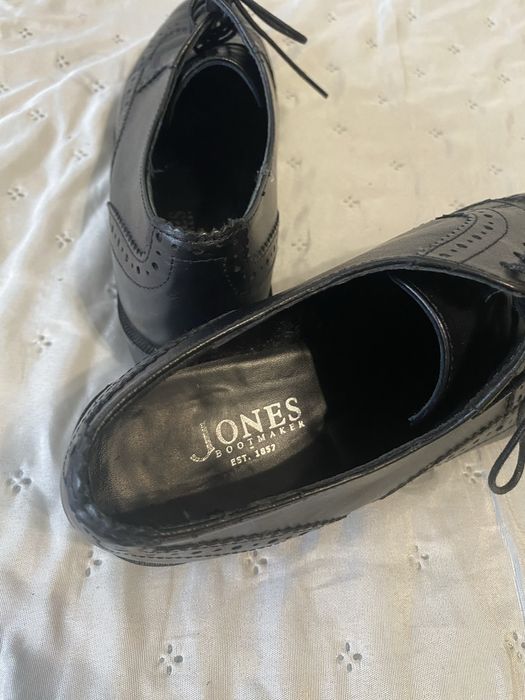 Чорні туфлі Jones bootmaker