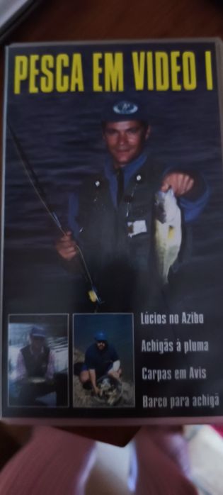 Cassetes VHS para amantes da pesca