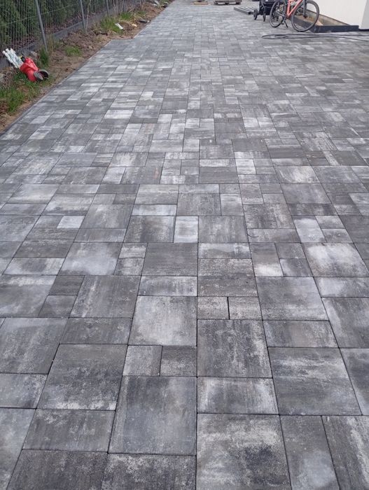 Układanie kostki brukowej