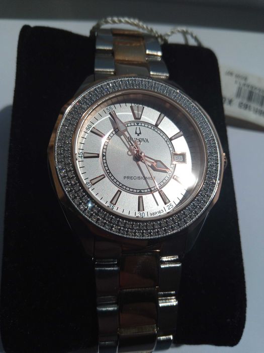 Женские часы 136 бриллиантов 2/3 карат- Bulova 98R163 точность 262 кГц
