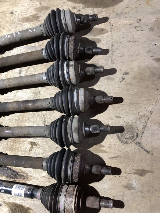 Піввісь привід renault scenic megane citroen c4 полуось цітроен кулак