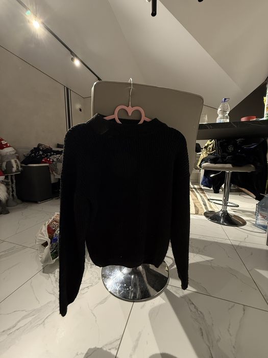 Продам чорний светр