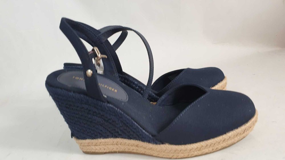 TOMMY HILFIGER sandały na koturnie  damskie   rozmiar  39