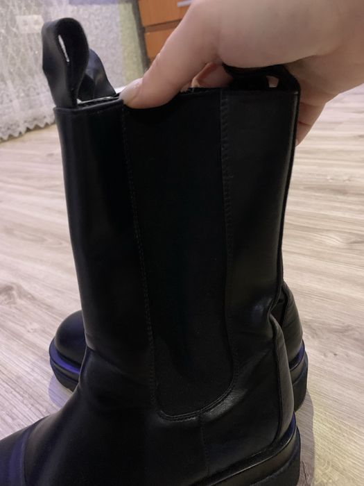 Стильні шкіряні теплі жіночі челсі