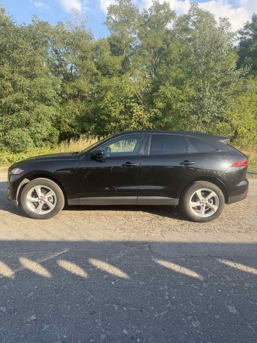 Jaguar F-Pace 2016