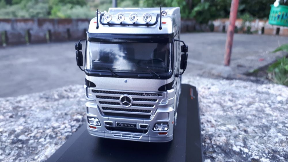 Miniatura Mercedes Benz