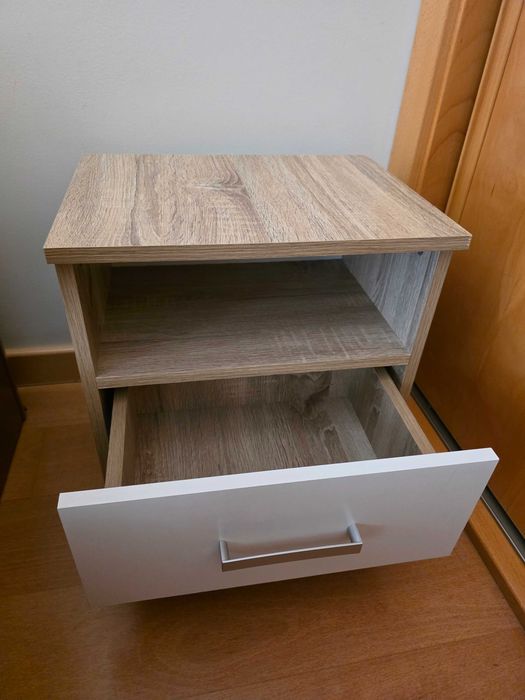 Mesa de cabeceira