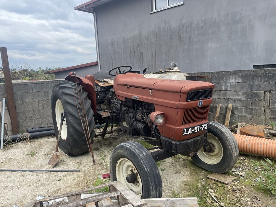 Trator fiat 550 bom estado