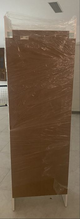 Estante IKEA como nova