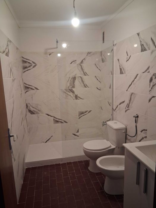 Quarto com veranda para alugar.