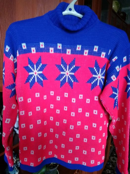 Свитера полушерстяные