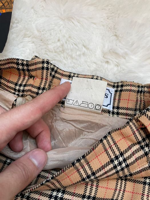 Продам спідницю в клітинку Burberry nova check