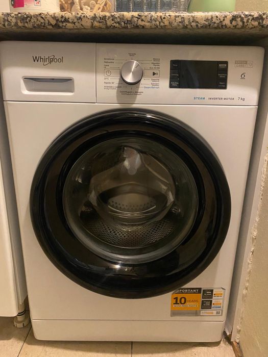 Máquina da roupa Whirlpool