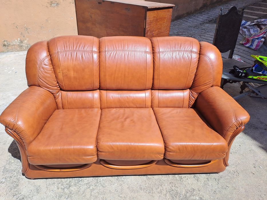 Sofa com tres lugares