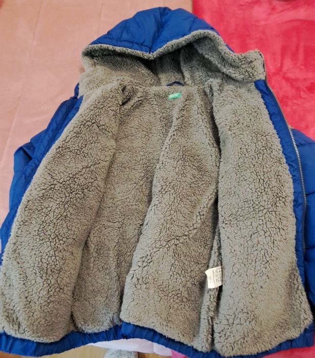 Casaco Benetton todo forrado com pêlo menino 10 anos