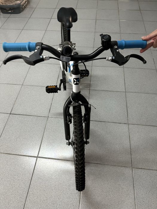 Bicicleta nova de criança