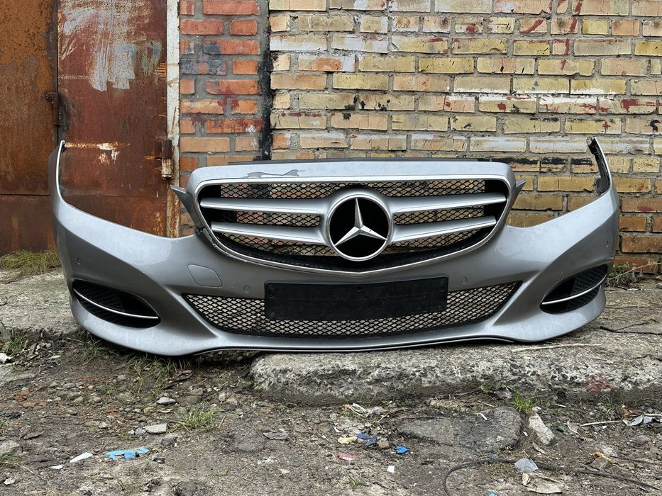 Продам передній бампер мерседес w212 рестайл в зборі 792 колір