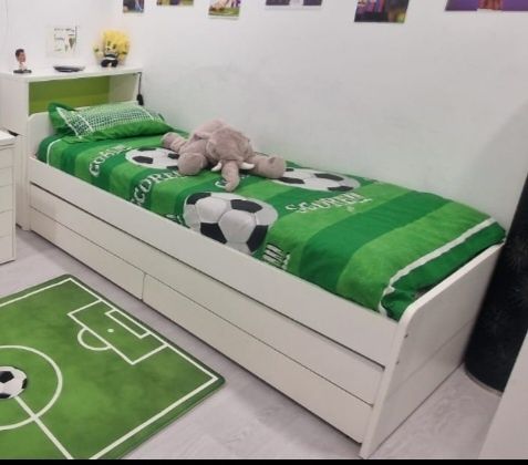 Capa de edredon e tapete tema futebol