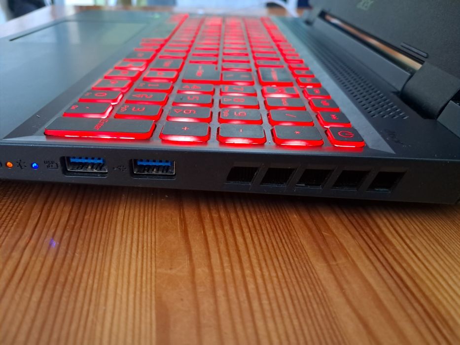 Acer Nitro 5 AN515 - 46 w bardzo dobrym stanie