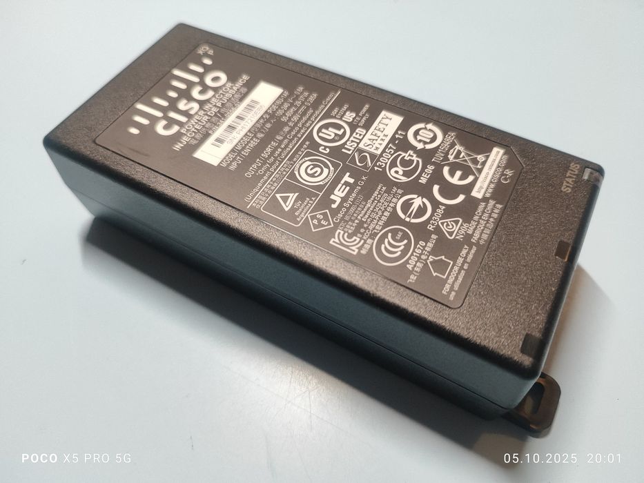 Power injector CISCO . POE