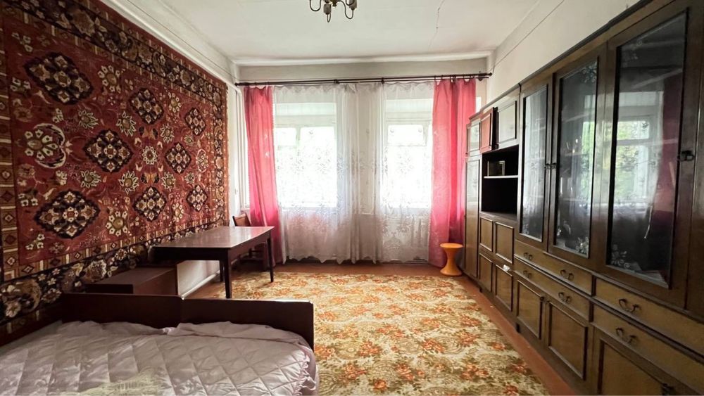 Продам частину будинку в селі Бабин