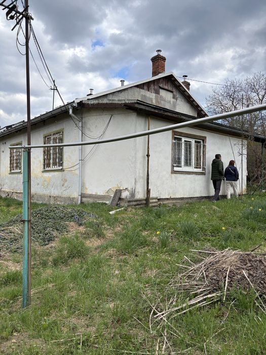 Продаж 3 кімнатноі квартири в 4-ьох квартирному будинку плюс земля Борислав