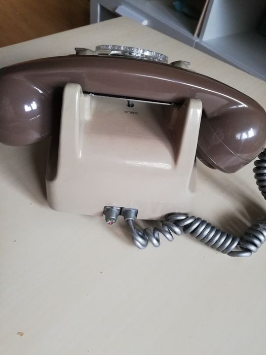 Telefone antigo de disco (1983)