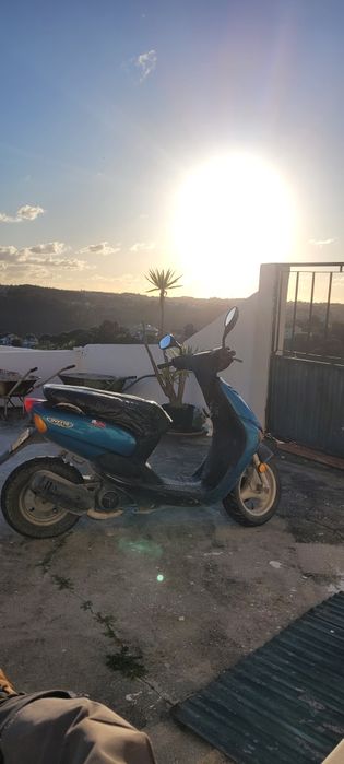 Xj 600 cc de 92 vende se ou troca se tambem vendo a scooter