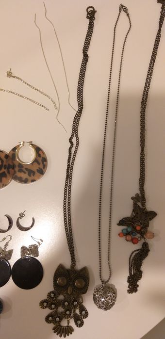 Naszyjniki i kolczyki srebrna i stal