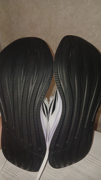Кросівки Adidas Response (Оригінал, р. 44 2/3)