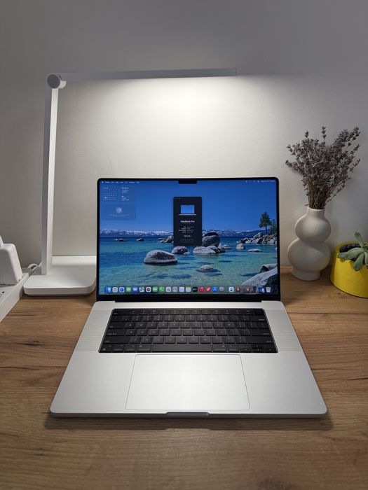 MacBook Pro 16' 2021 M1 Pro 16 GPU 16GB RAM 512GB SSD Silver 99
