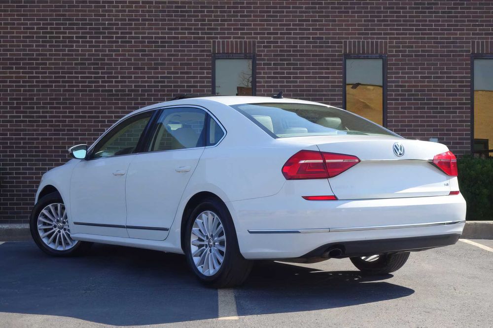 Volkswagen Passat SE      2016
