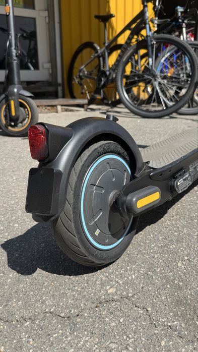Ninebot max g30 майже новий 800 км пробігу