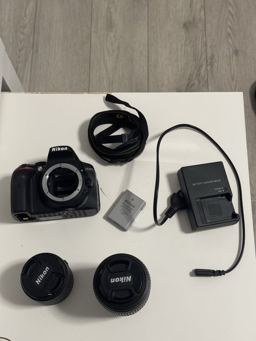 Nikon D5300 + 2 Lentes