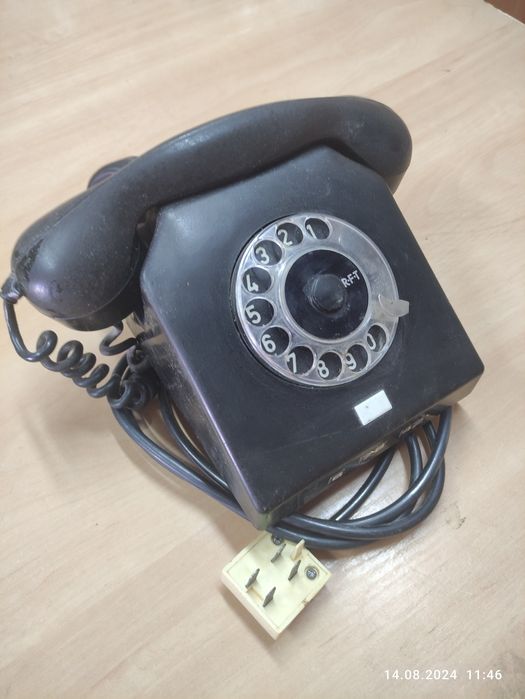 Продам телефон производство ГДР
