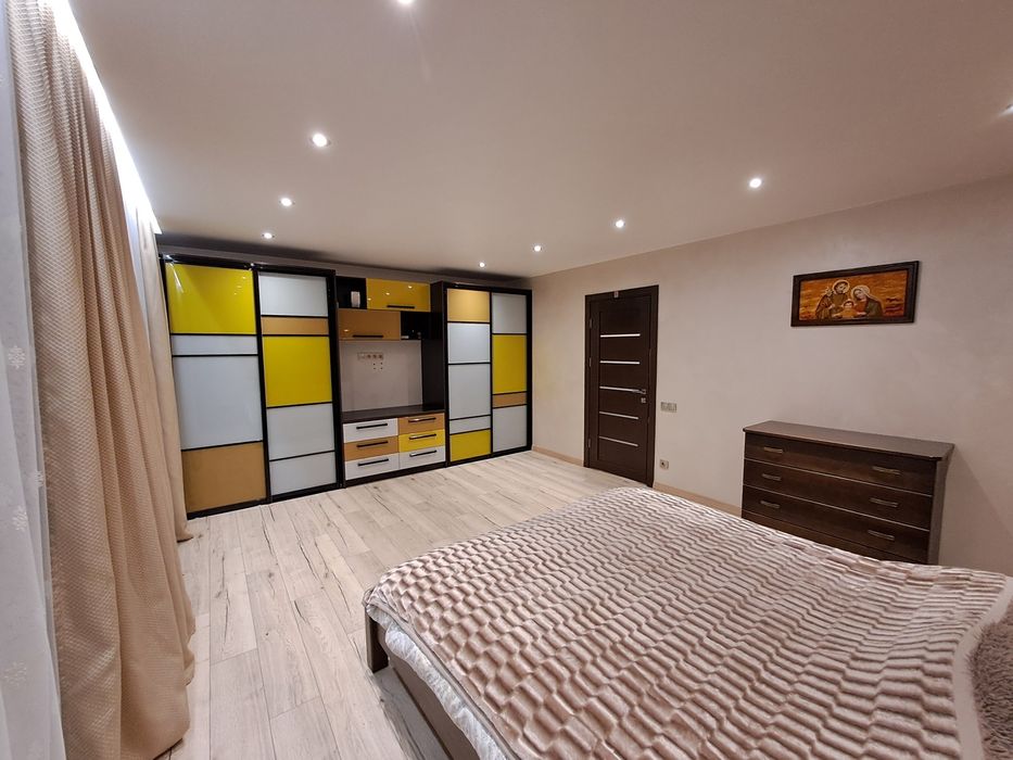 Продаж котеджу в с.Байківці, пров.Б.Хмельницького / Тернопільський р-н