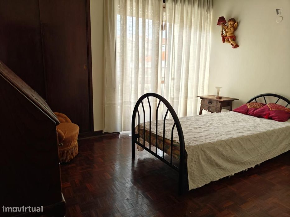 Apartamento com 5 quartos - localizado em Guarda