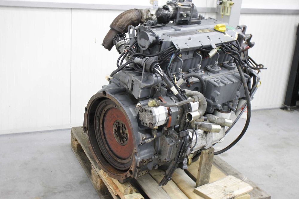 Silnik Deutz bf4m1013 ec koparka Sennebogen fuchs Fahr Agrotron Volvo