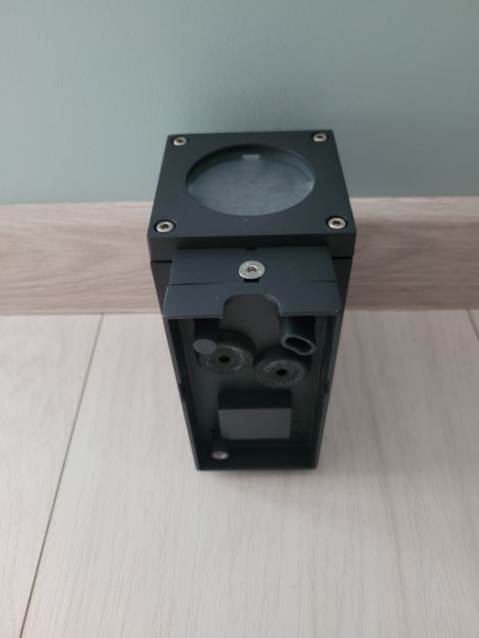 Lampa kinkiet nowa metal grafit na zewnątrz